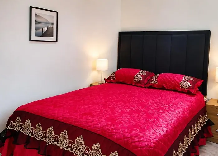 Optizee Hotel And Suites