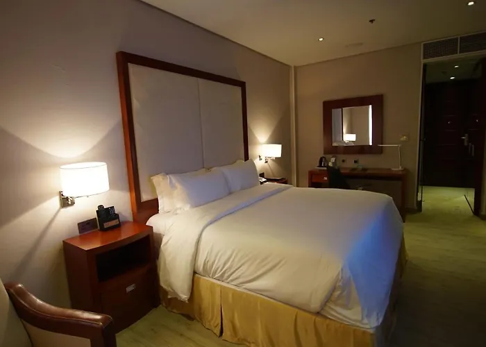 Pearlwort Hotel And Suites